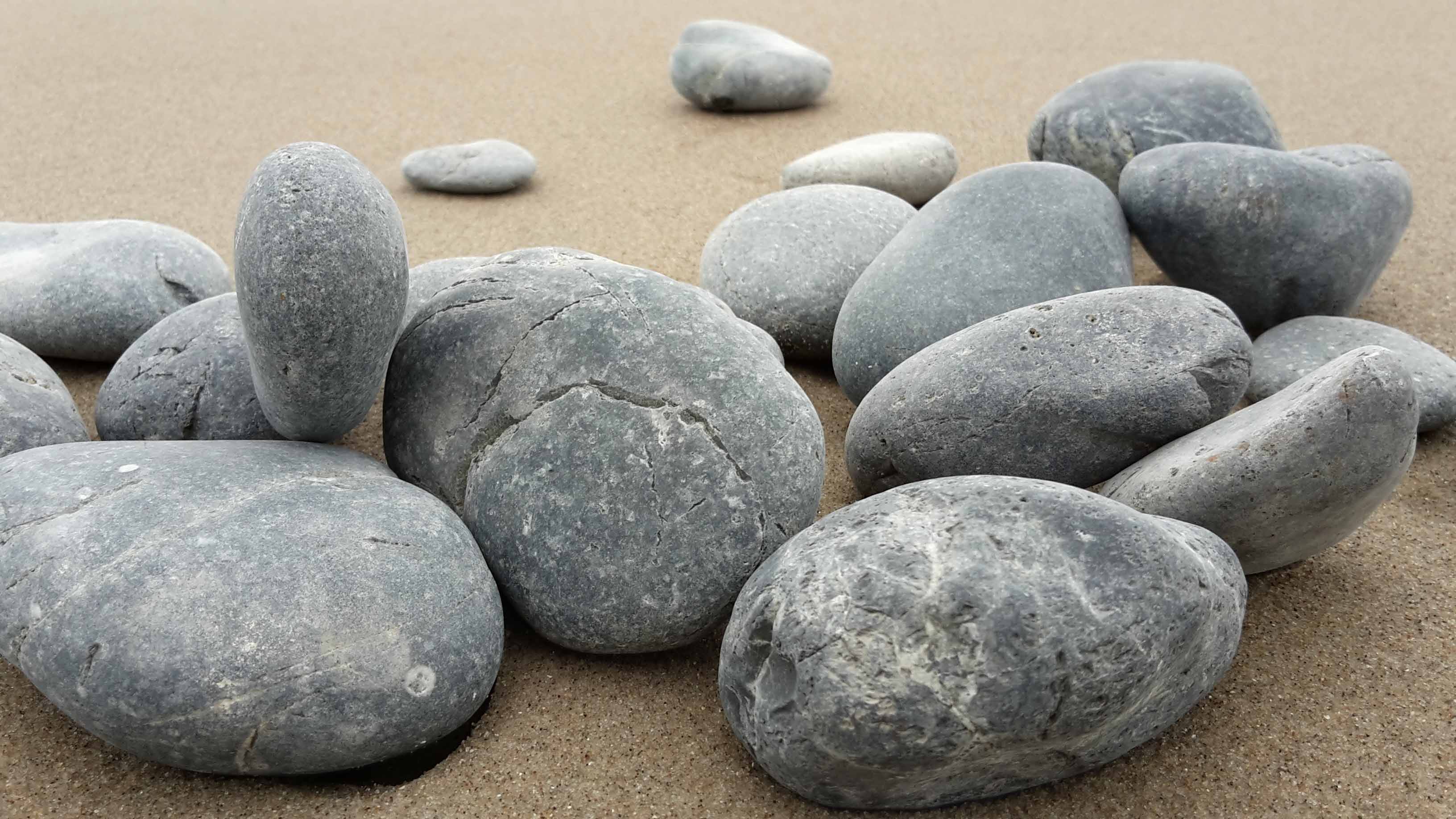 basalt-stones-1037829
